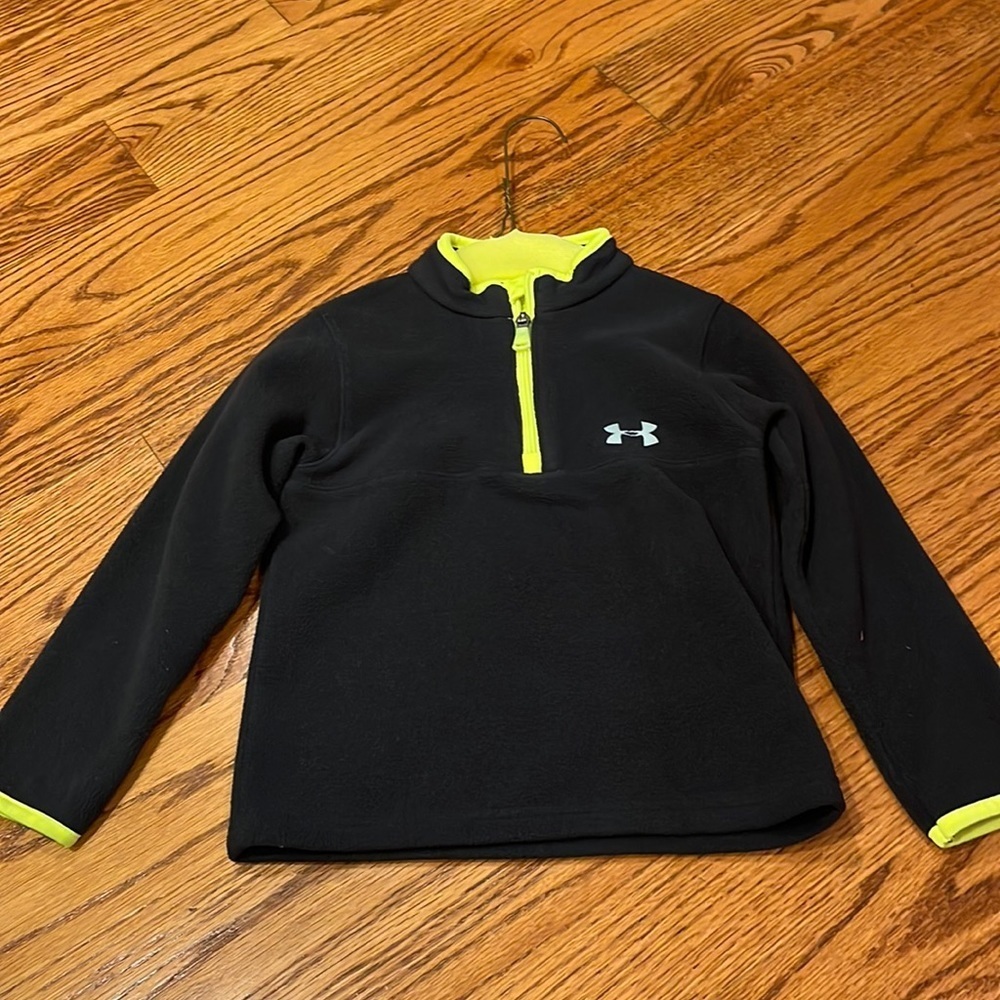 Under Armour Boy’s Quarter Zip Size 4